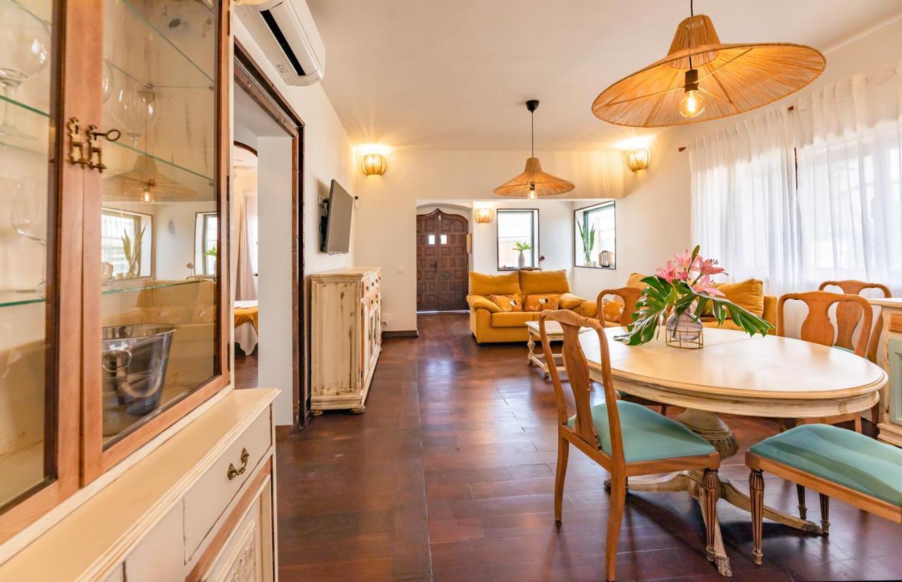 Villa Corralejo Bay Beachfront Corralejo By Holidays Home المظهر الخارجي الصورة