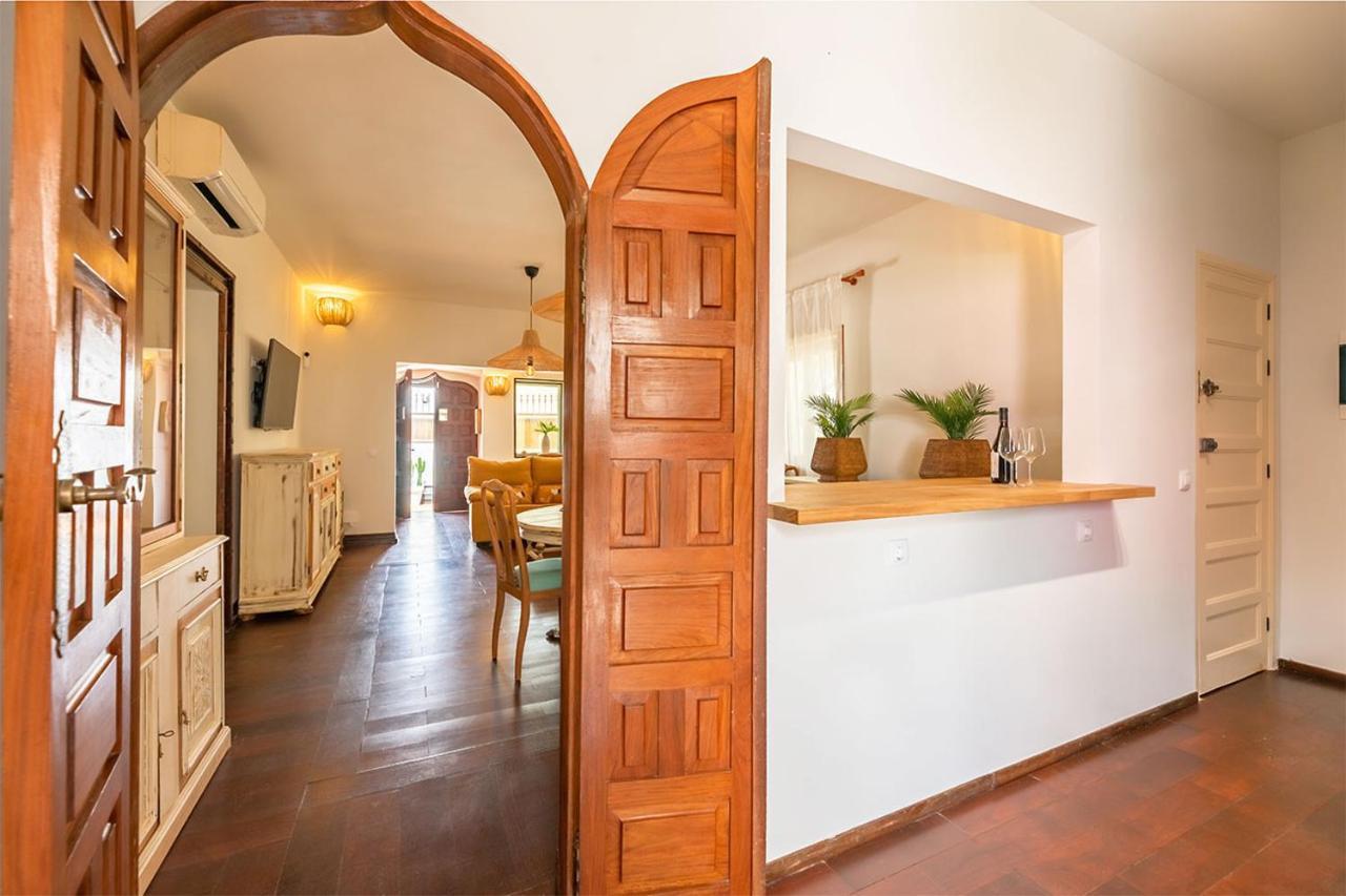 Villa Corralejo Bay Beachfront Corralejo By Holidays Home المظهر الخارجي الصورة